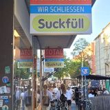 Offline ist der neue Luxus, oder: Das Sterben der Münchner Innenstadt - Streitpunkt München - von Franziska von Lehel