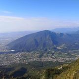 Precipita con l’auto nella scarpata, è in pericolo di vita l’80enne soccorso sul Summano