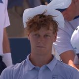 Masters 1000 di Cincinnati: Sinner abbandona (per malessere), vince Alcaraz. Paolini ko