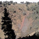 Rescatan a hombre que cayó a cráter del volcán Xitle