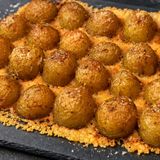 Patate al forno: le migliori di sempre, croccanti con crosticina di Parmigiano