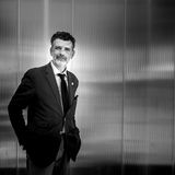 Francisco Narla con 'Santiago'