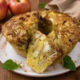 Ciambellone di Mele e Cannella – Soffice e Profumato
