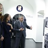 La República de los Tonnntos: El Gobierno borra de la Constitución a Juan Carlos I, Aznar, Rajoy y las víctimas de ETA