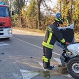 Scontro tra auto in zona Laghetto: due feriti
