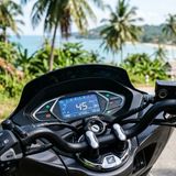What features make Honda PCX 150 premium on Samui?