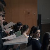 Es Cine: Un mal Springsteen, una joven monja de clausura y una emprendedora Aura Garrido