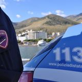 In tre del “giro” degli stupefacenti viaggiano in auto insieme. Sequestrate coca e hashish