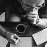 Da ascensão à demissão dos "Blogueiros CLT": Quando o emprego e as redes sociais colidem