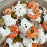 Pasta con crema di lime zucchine e mazzancolle