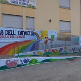 Il volontariato accende di colore la Scuola dell’Infanzia. E il paese applaude