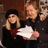 Barbra Streisand & Paul McCartney: L’incontro tra leggende che ridà voce a “My Valentine”.