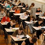 Al via la maturità: oggi la prima prova di italiano. Sette le tracce fra letteratura e attualità