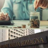 L'Emilia-Romagna fa il bilancio: meno tasse per le famiglie e più investimenti