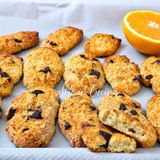 Biscotti autunnali facili e veloci con mandorle e cioccolato