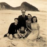 Immagine di copertina di 'Istantanee di famiglia'