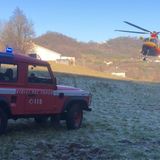 Uomo colpito da un ramo nel bosco: trasportato in elicottero in ospedale in gravi condizioni