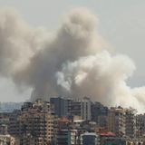 Libano: bombardamenti israeliani senza sosta, migliaia di sfollati a Beirut, Nasrallah scomparso