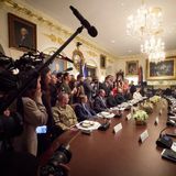 Zelensky alla Casa Bianca, Trump: “La guerra finisca senza i missili Tomahawk”