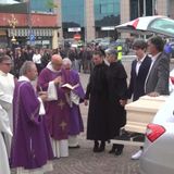 In mille per l’ultimo saluto a Riccardo Gemo, morto nello schianto di Asiago