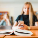 Nuovo anno scolastico: divieto di cellulari a scuola. Sanzioni per chi trasgredisce