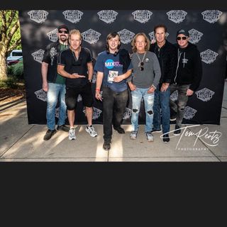104.7 WTUE (WTUE-FM)
