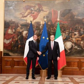Draghi e Macron firmano il Trattato del Quirinale, per una cooperazione rafforzata e un’Europa sovrana e unita