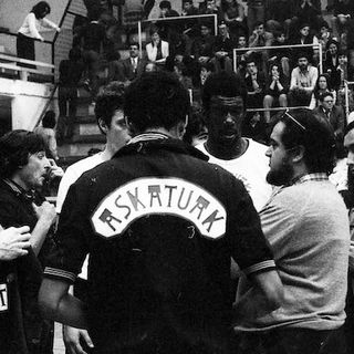 Essie Hollis (parte 2): Descubre por qué Hollis pudo quedarse sin jugar en España