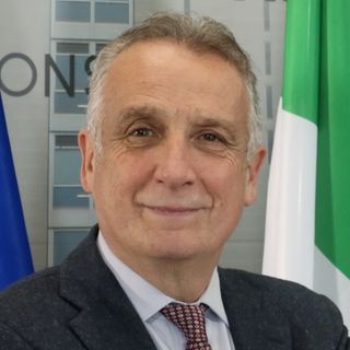 Episodio 71 - Raffaele Straniero: i giovani e il lavoro che non c'è - 4 mar 2021