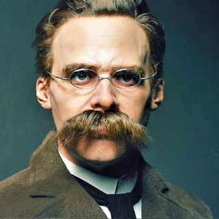 Nietzsche y sus tres etapas filosóficas