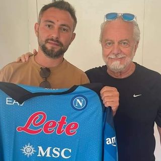 "Il Napoli ha cambiato mentalità ma per lo scudetto non deve concedersi distrazioni": ecco il pensiero del tifoso Enzo