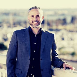 How to Become a Top Sales Performer - Derek Shebby x Joe Lemon