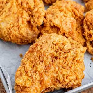 ASMR of me Eating Fried Chicken & HoneyComb 🍯