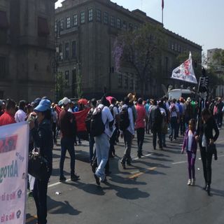 Avanza marcha de la CNTE a San Lázaro