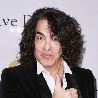KISS Frontman Paul Stanley & Gunner's KISS Coffin Idea!