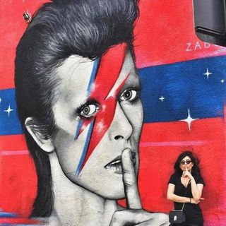 Glam Rock’un Kralı David Bowie!
