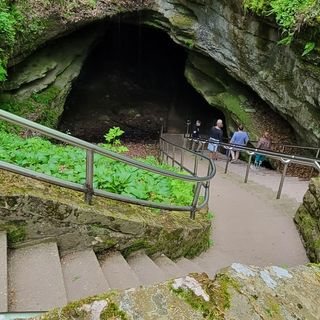 RelaxRV S2 E77 Mammoth Cave an Arch and Waterfall