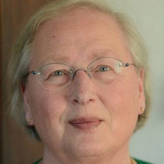 Ninon Schloss