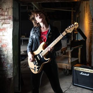 Jax Hollow - Singer / Songwriter / Guitarist