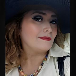 ANGELA ESMERALDA