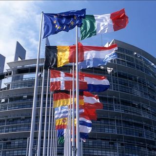 Contimi la Europe
