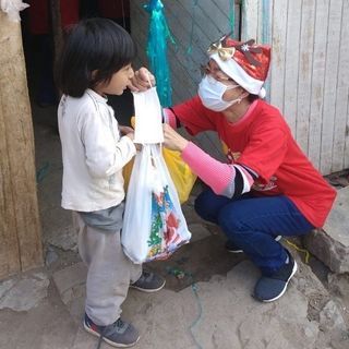 Providing Meals to the Hungry in Peru