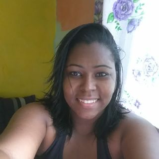 Tati Diniz