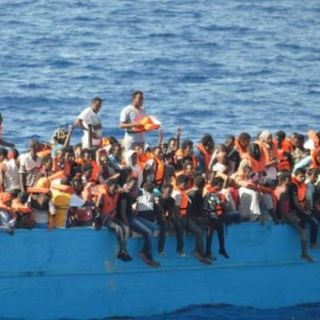 Migranti, sette morti su un barcone arrivato a Lampedusa. Il Sindaco: “Non possiamo andare avanti da soli”