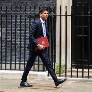 Regno Unito, Rishi Sunak è il nuovo premier: è il primo di origini indiane e induista