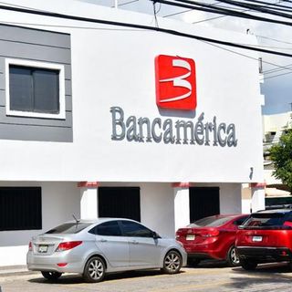 BANCAMÉRICA, otro banco que quiebra en RD. Conversamos con Fabricio Gómez Mazara. (1/2)