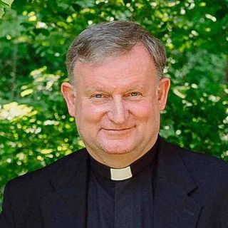 Il saluto del nuovo vescovo: “Le ferite dell’uomo guariscono con la compassione e la solidarietà”