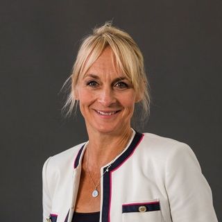 #241 - Louise Minchin - From the red sofa to Doddie Aid