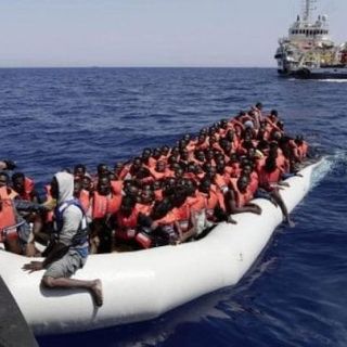 Migranti, altro salvataggio in mare: 106 profughi arrivati a Napoli