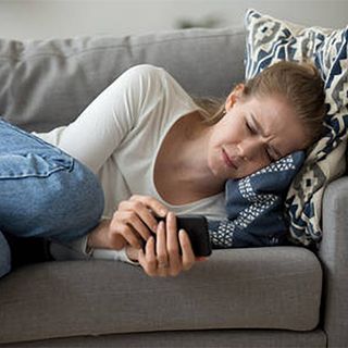 La tendenza della settimana: cosa è il Doomscrolling e come sfuggirne (di Alessandra Magliaro)